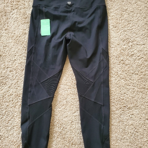 Forever 21 Black Leggings Capri Size Medium - Picture 5 of 8